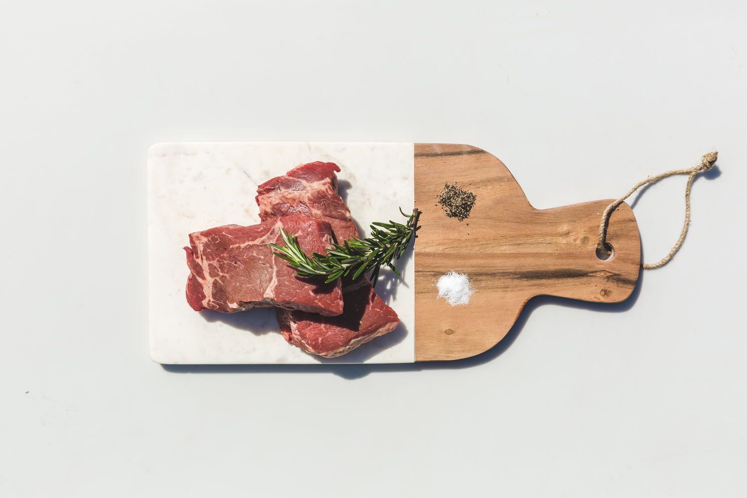Originaler Parmaschinken im traditionellen Schinkenschnitt von ValVerde Tettnang. Bodensee